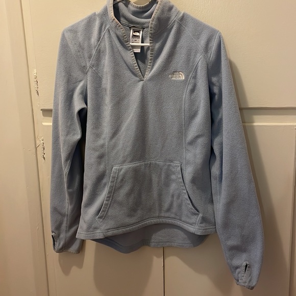 North face sweater - Picture 2 of 4